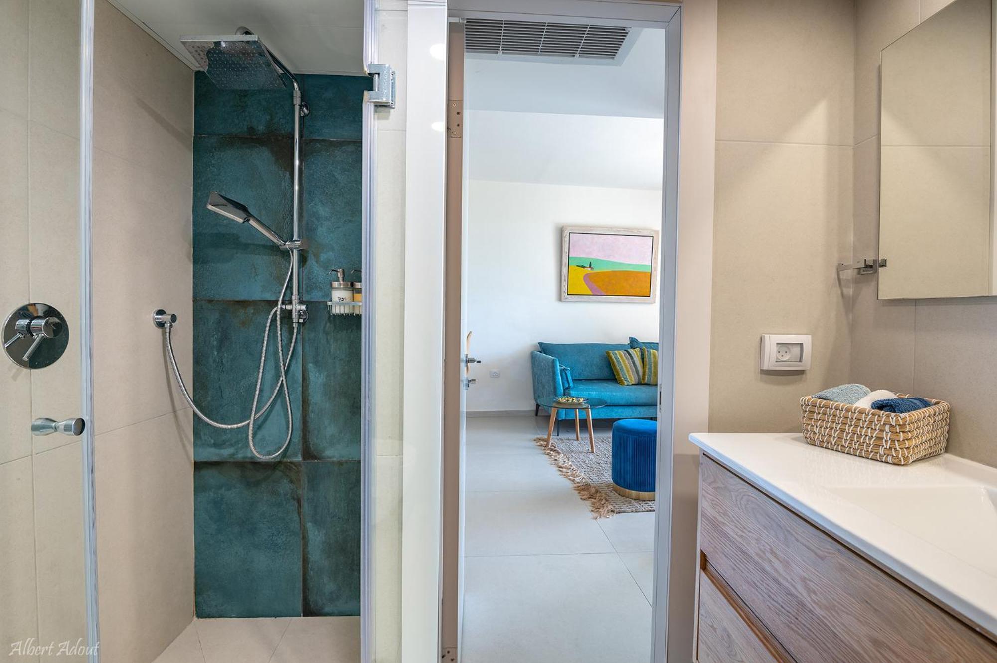 Mina'S Suites - קיסריה Extérieur photo