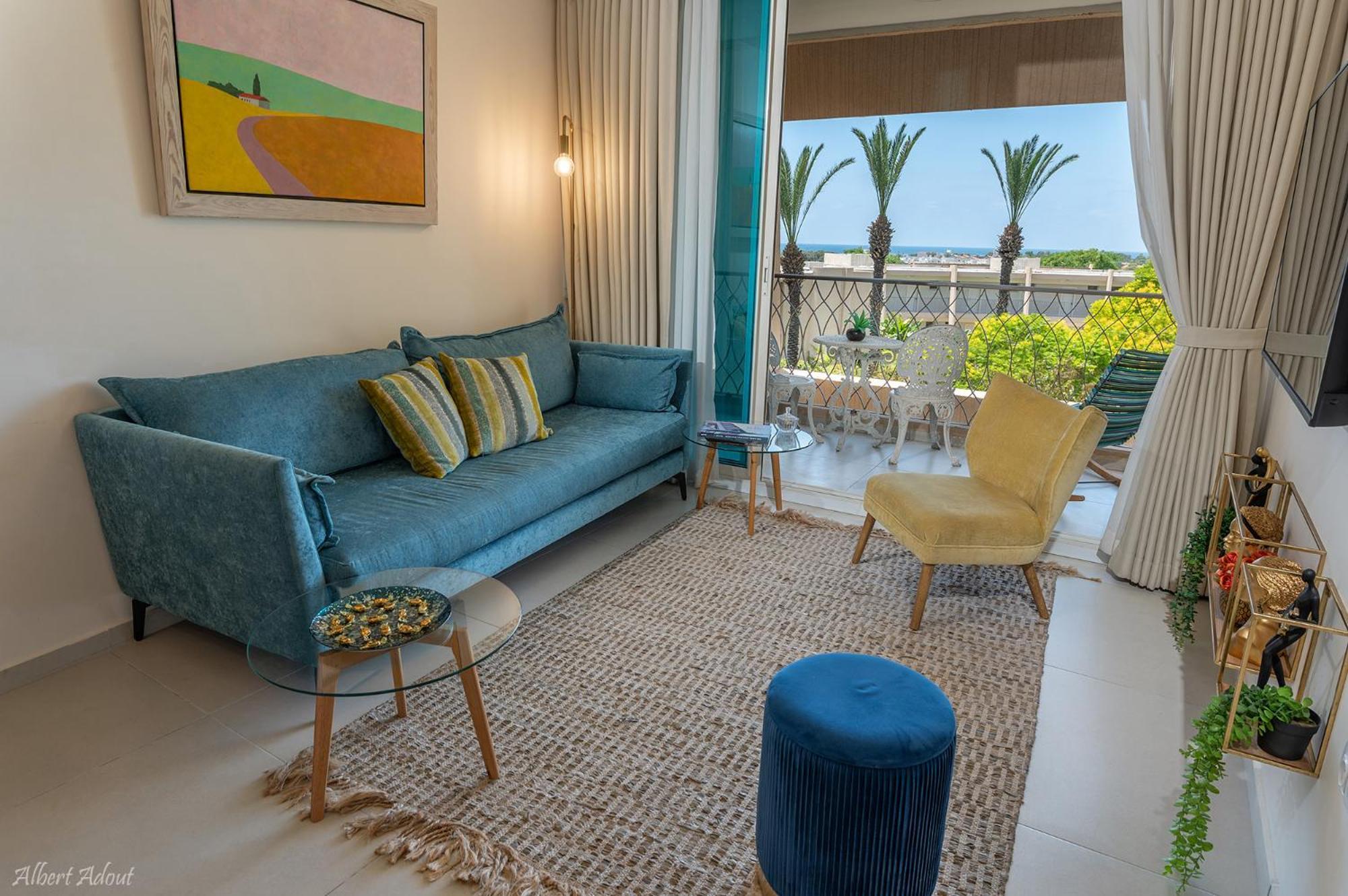 Mina'S Suites - קיסריה Extérieur photo